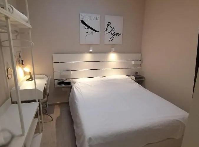 Vespa & Jacuzzi Apartmán *