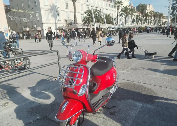 Vespa & Jacuzzi Apartamento Split
